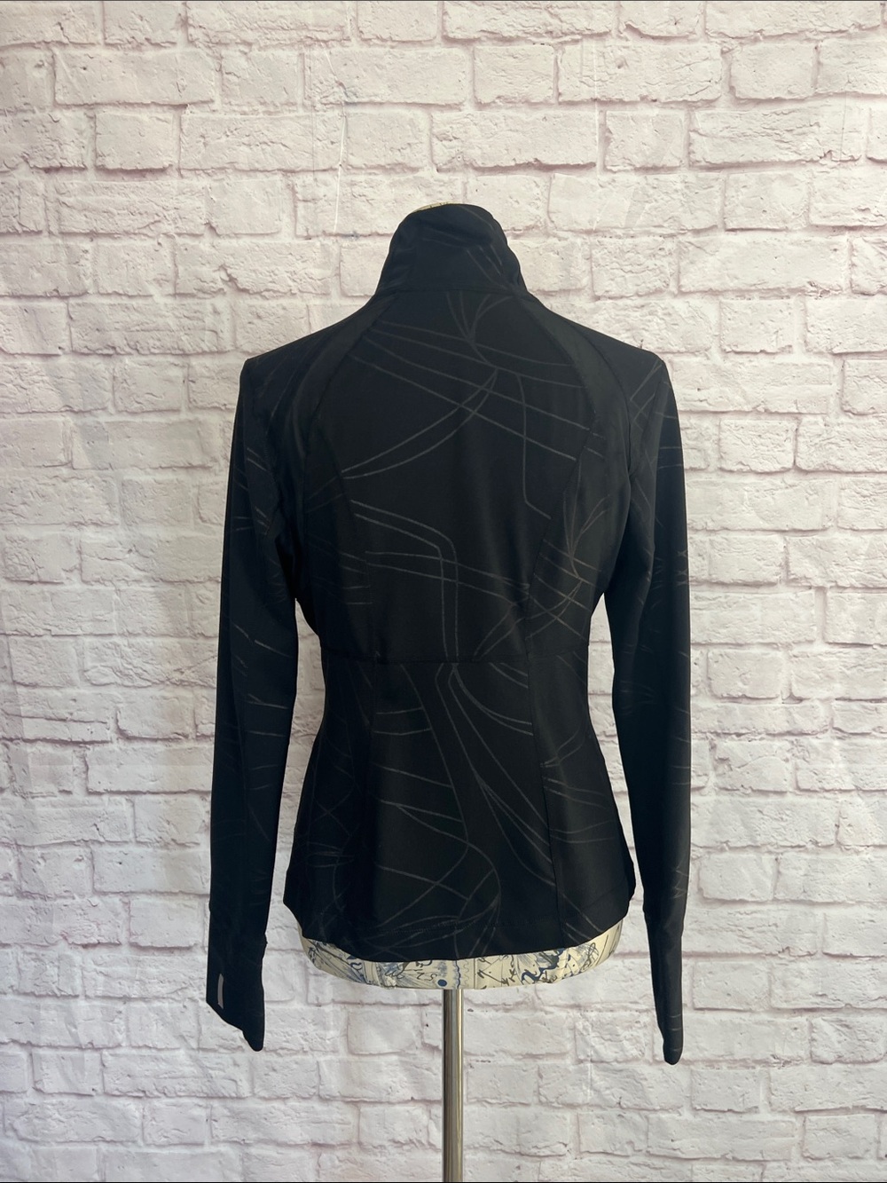 Zella Black Patterned Zip-Front Performance Jacket - Picture 7 of 10